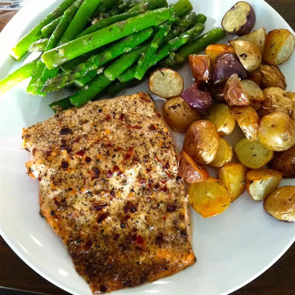Mouthwatering Lemon Pepper Salmon Recipe by Top Chef