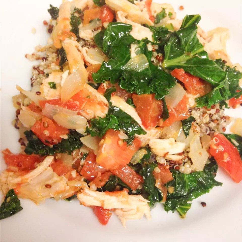 Chicken Magic: Mouthwatering Quinoa & Veggie Delight!