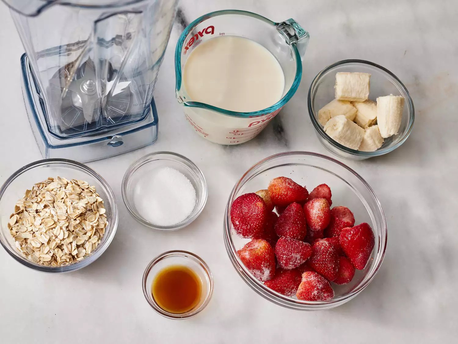 Ultimate Strawberry Oatmeal Smoothie: A Burst of Morning Energy