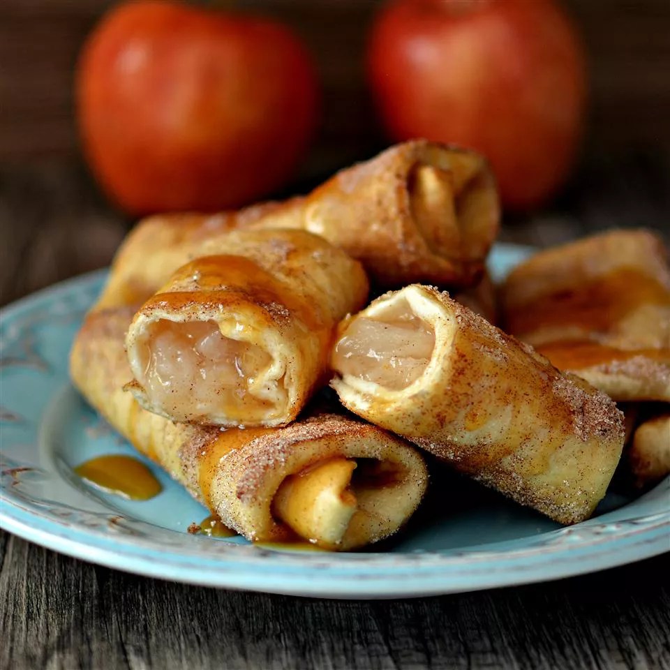 Irresistible Apple Cinnamon Chimichangas: A Tasty