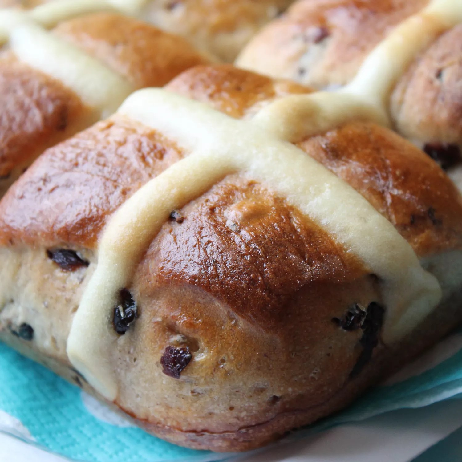 10-Minute Mouthwatering Hot Cross Buns: The Ultimate