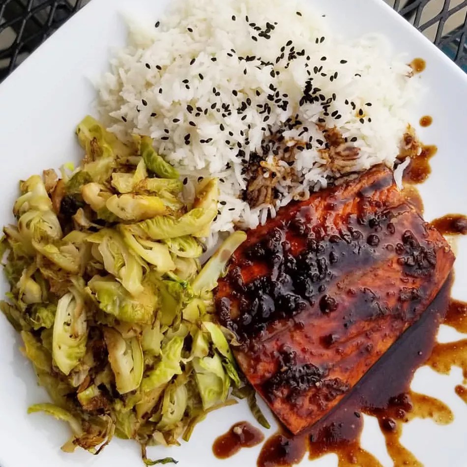 Indulgent and Mouthwatering Balsamic-Glazed Salmon