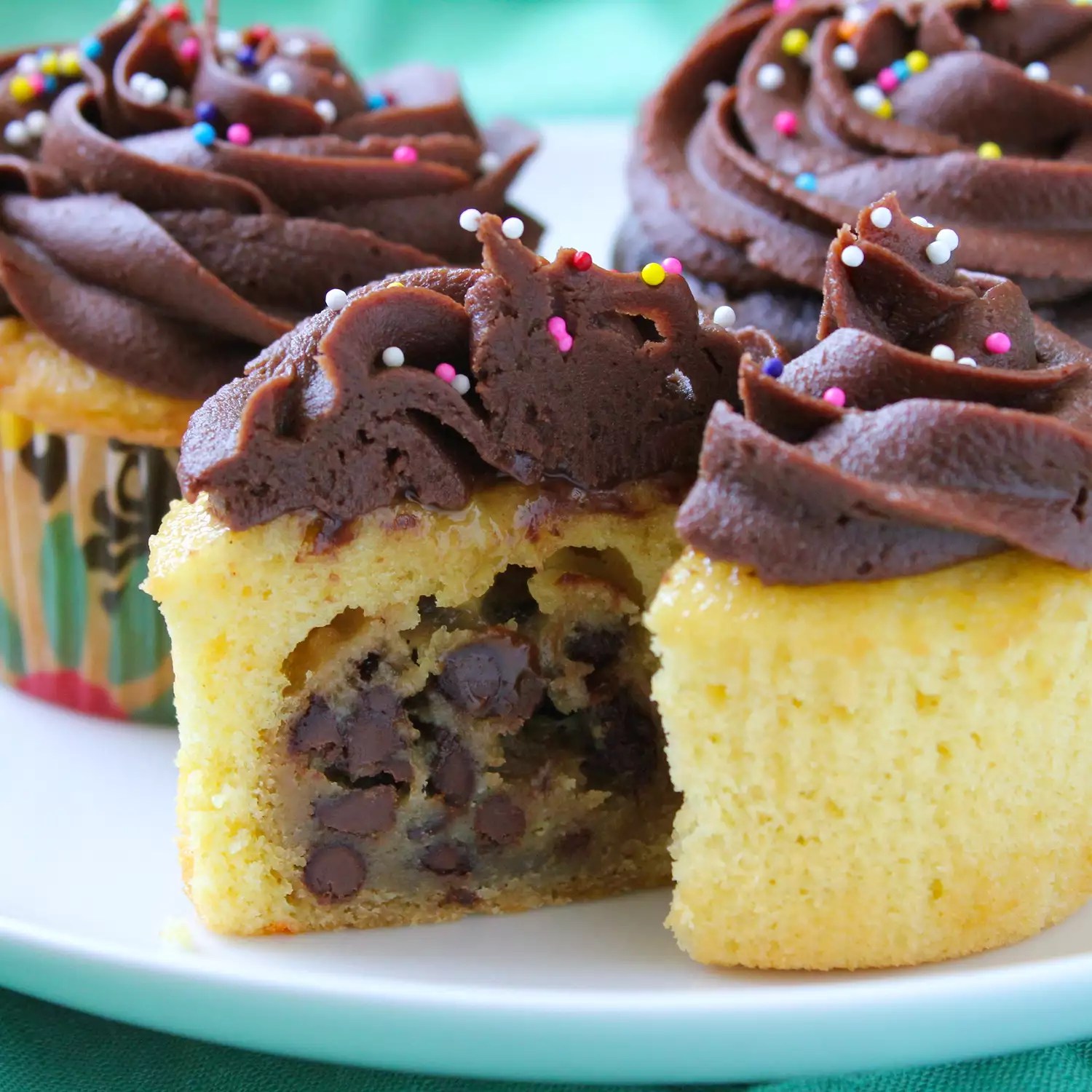 Ultimate Cookie Dough Cupcakes: Unleash Your Sweet Tooth!