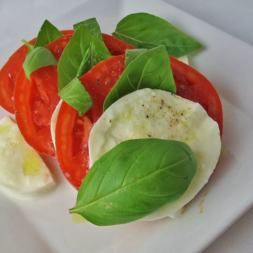 The Ultimate Caprese Salad – A Sensational Italian Classic!
