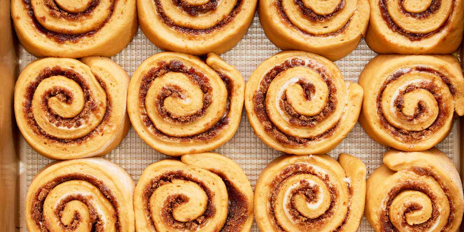 5 Delicious Cinnamon Roll Fillings You Must Try!