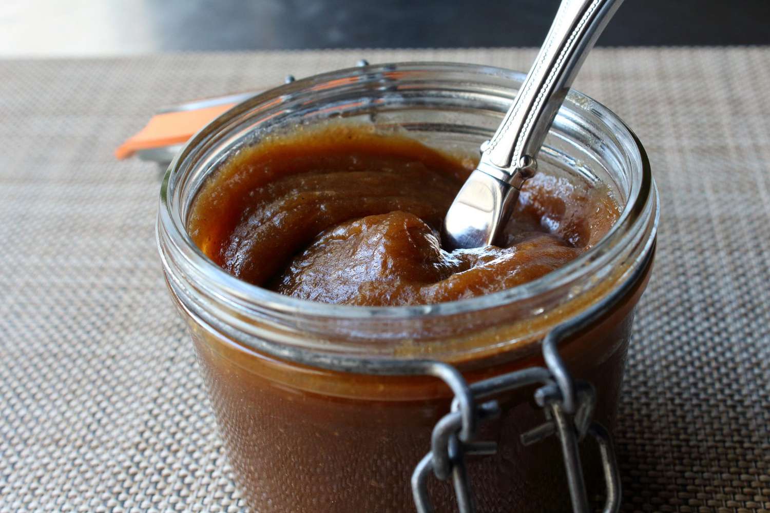 The Ultimate Guide to Homemade Apple Butter: Master the Art of this Irres