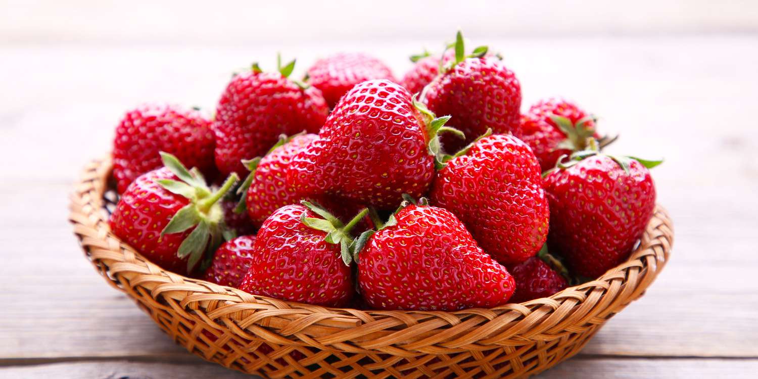 Keep Strawberries Fresh for Weeks with This Simple Hack!