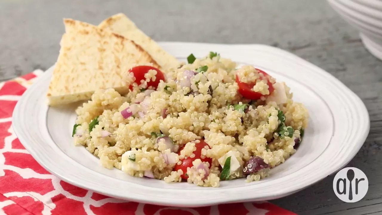 Epic Greek Quinoa Salad: The Ultimate Recipe!