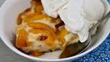 Sizzling Southern Peach Cobbler – Easy, Homemade Recipe!