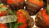 Decadent Delights: Irresistible Chocolate Strawberries!