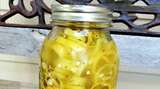 Spicy Tangy Delights: Pickled Banana Peppers