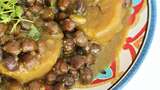 Delicious Spiced Chickpeas and Potatoes: A Flavorful