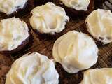 Irresistible Carrot Cake Cupcakes: Cream Cheese Frosting!