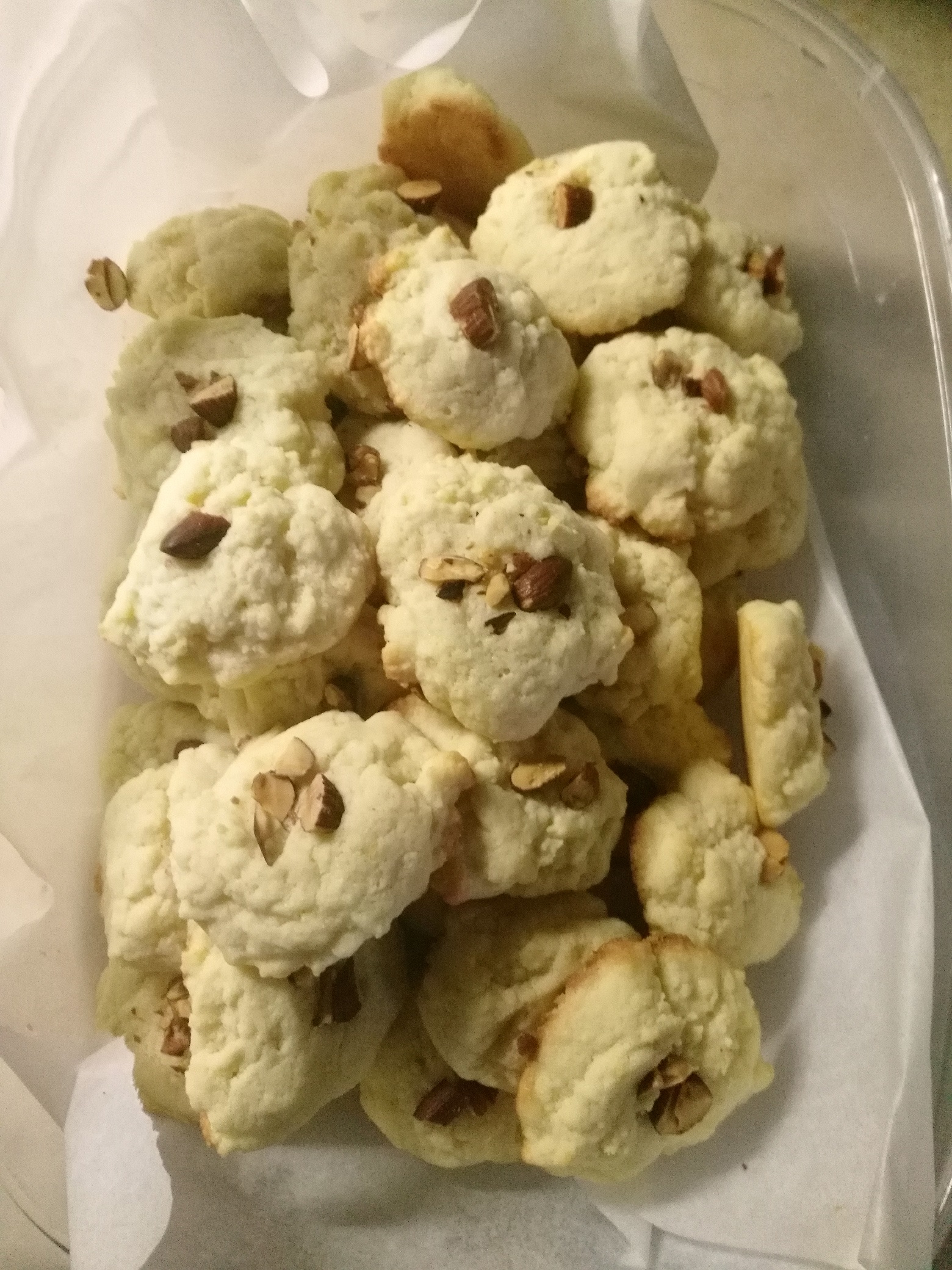 Mouthwatering Almond Cookie Recipe – No Limits on Deliciousness!