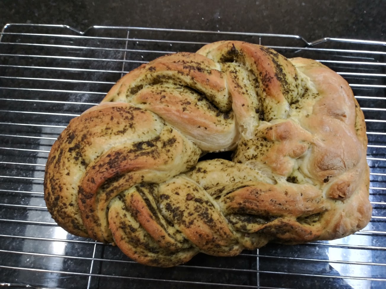 Unforgettable Pesto Braided Bread: A Sensational Culinary Journey